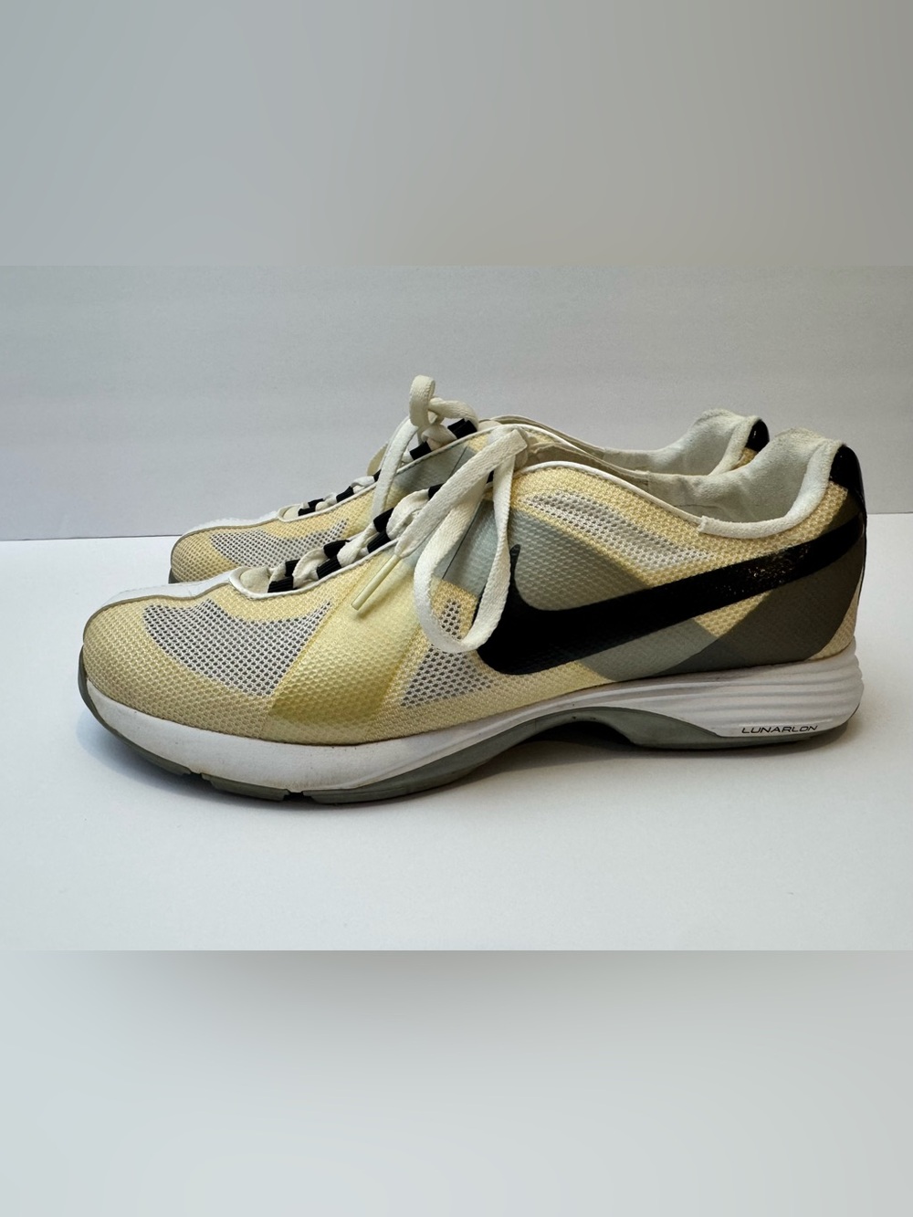 Nike Hyperfuse Women’s Golf Shoes size 7.5